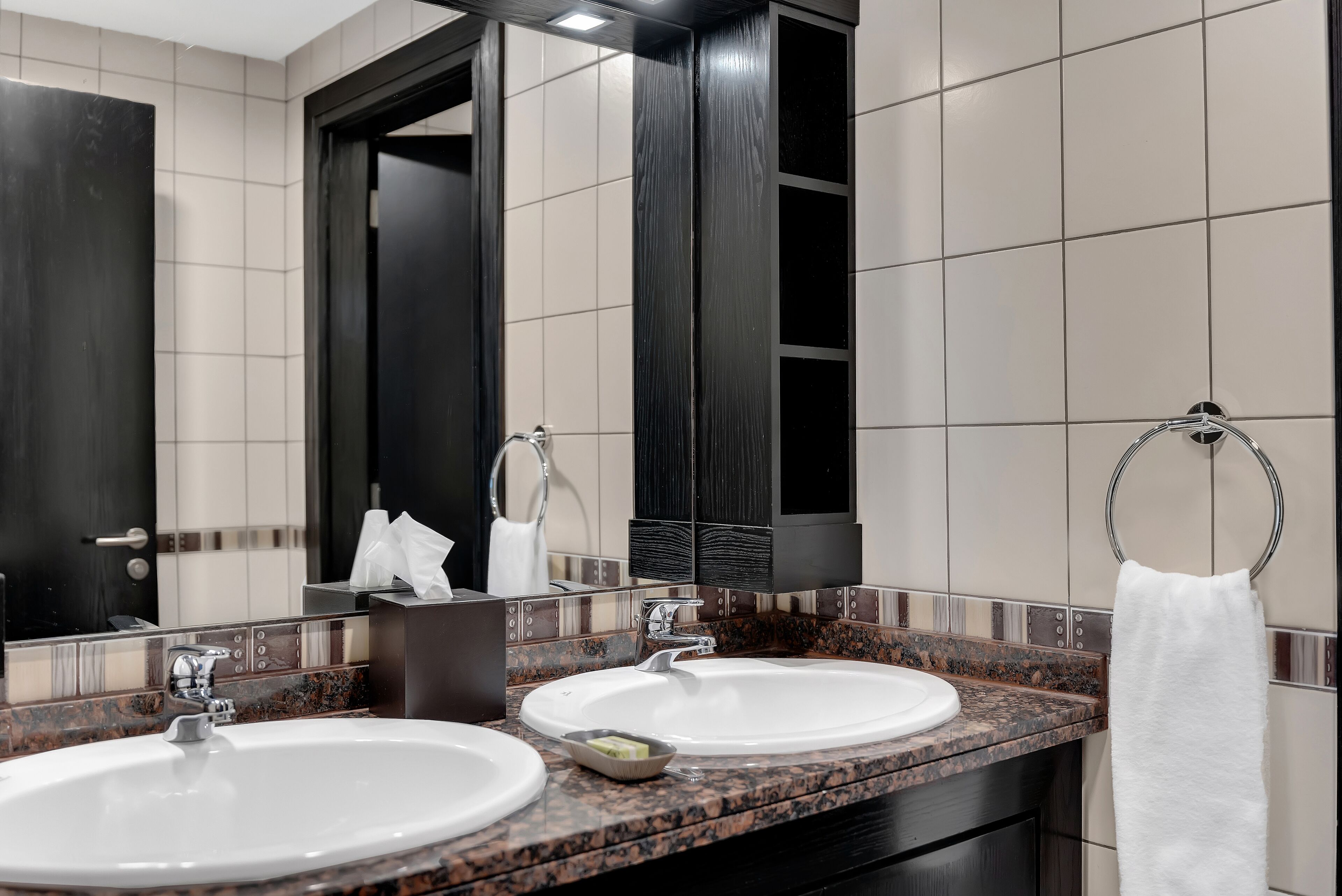 suite, multiple beds, city view (superior four bedroom) | bathroom | combined shower/bathtub, rainfall showerhead, designer toiletries