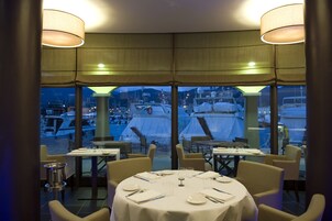 Dagelijks ontbijtbuffet (EUR 20 per persoon)