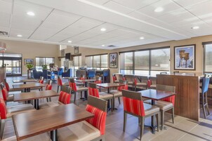 Desayuno buffet incluido todos los días 