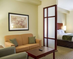 Room - Comfort Suites Greenwood (Greenwood)