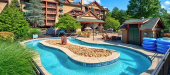 Bearskin Lodge on the River