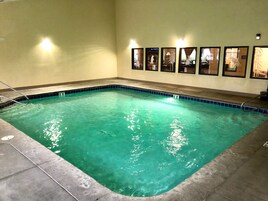 Una piscina techada