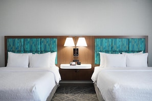Room, 2 Queen Beds, Accessible, Non Smoking | In-room safe, desk, iron/ironing board, free cribs/infant beds - Hampton Inn & Suites Tulsa/Tulsa Hills (Tulsa)