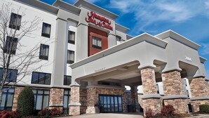 A Hampton Inn & Suites building with a clear sky. - Hampton Inn & Suites Tulsa/Tulsa Hills (Tulsa)