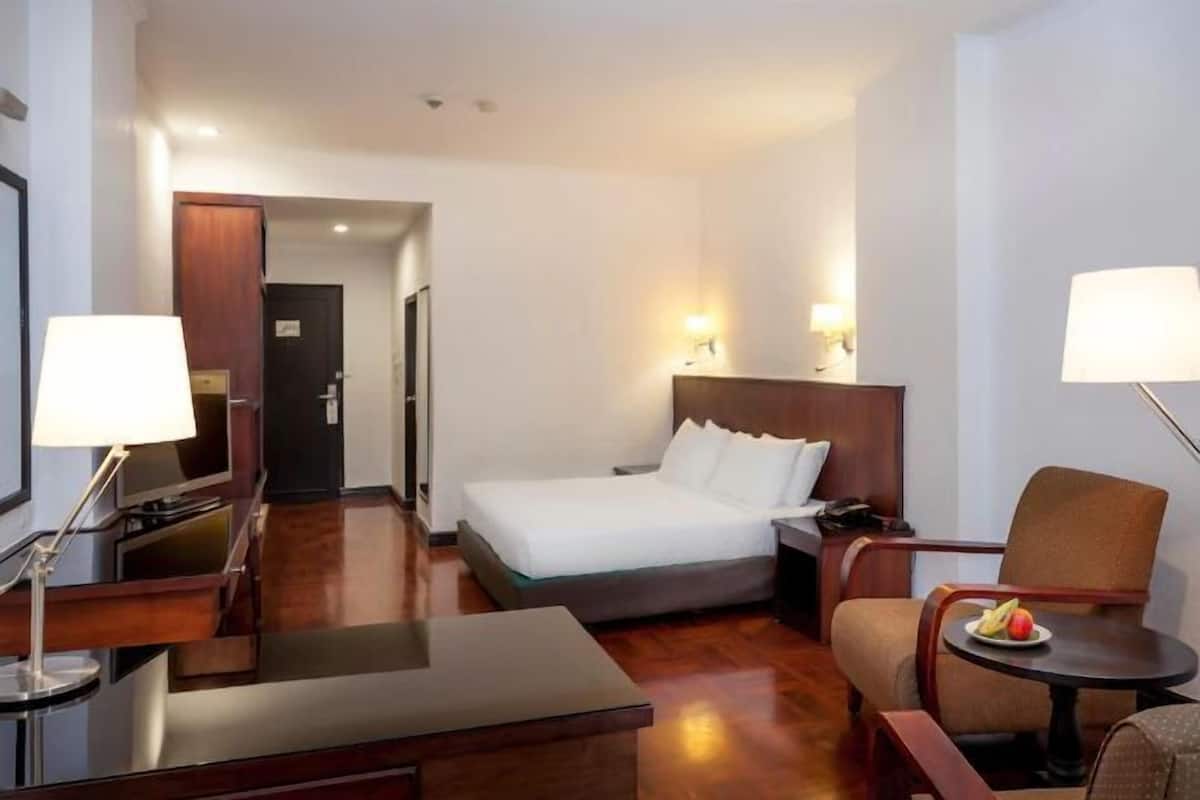 Minibar, in-room safe, individually furnished, laptop workspace