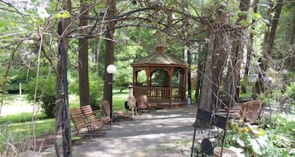 Brookview Manor Inn