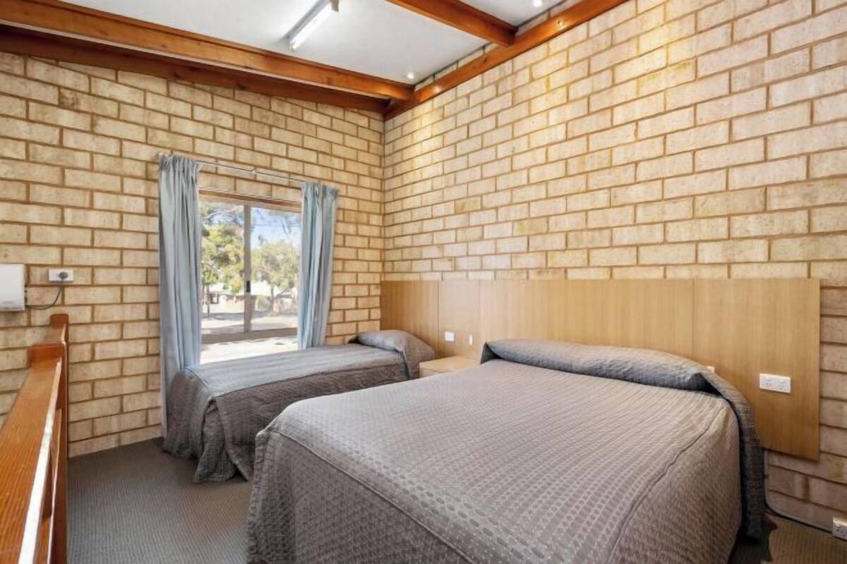 1 bedroom, iron/ironing board, free cots/infant beds, free WiFi