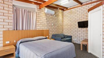 Standaard studio, niet-roken, keuken (Studio Apartment) | Een strijkplank/strijkijzer, gratis babybedden, gratis wifi, beddengoed