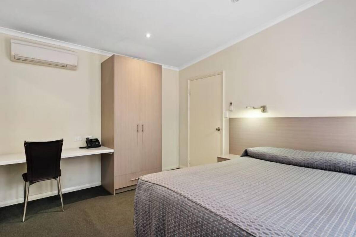 1 bedroom, iron/ironing board, free cots/infant beds, free WiFi