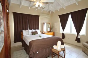 Condo panorámico | 6 habitaciones, edredón, tabla de planchar con plancha y wifi gratis