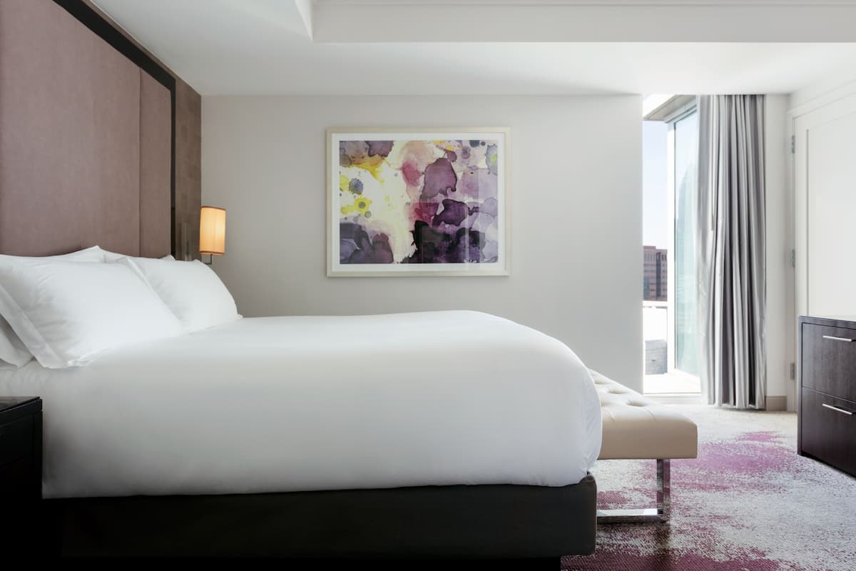 Egyptian cotton sheets, premium bedding, down duvets, pillow-top beds