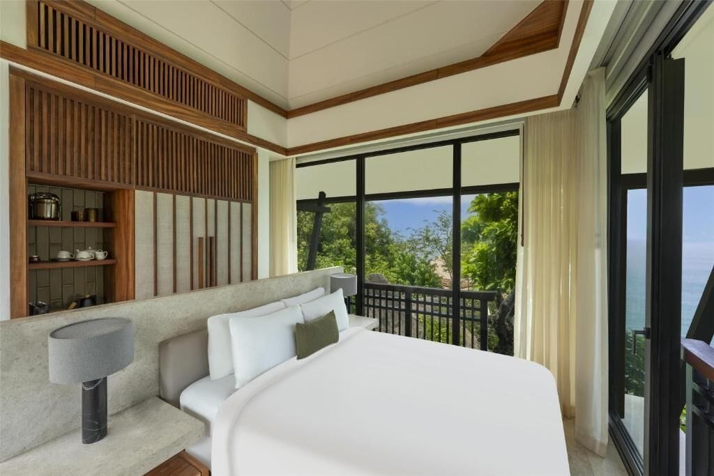 Ocean View Two-Bedroom Pool Villa King + Queen | Ropa de cama de alta calidad y minibar 