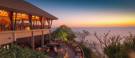 3 restaurantes, café da manhã, culinária tailandesa