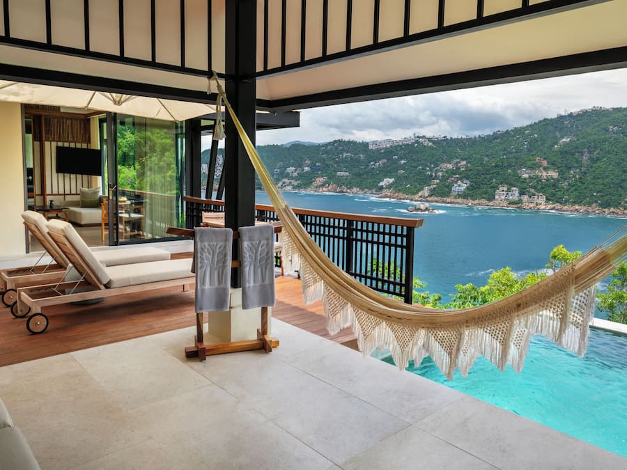Ocean View Pool Villa | Sengetøy av topp kvalitet, minibar, safe på rommet og skrivebord
