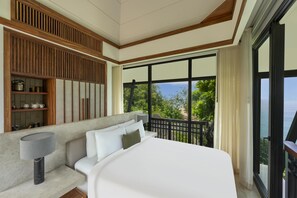 Premium bedding, minibar, in-room safe, desk - Banyan Tree Cabo Marques (Acapulco)