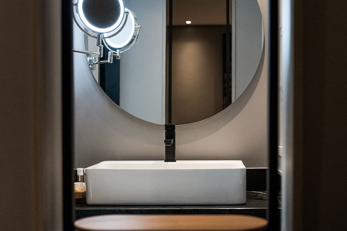 premium nó de pinho garten | bathroom | hair dryer, bidet, towels