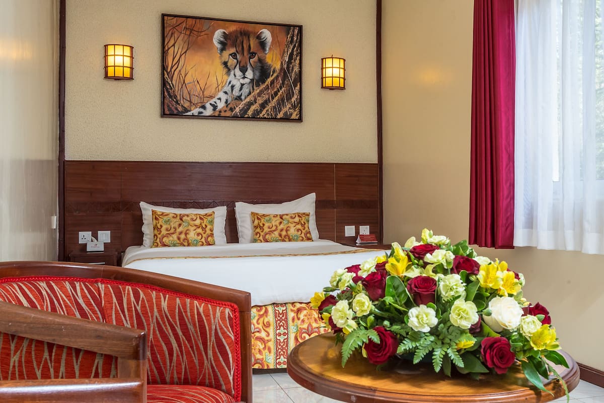 Superior Studio | Premium bedding, in-room safe, individually decorated