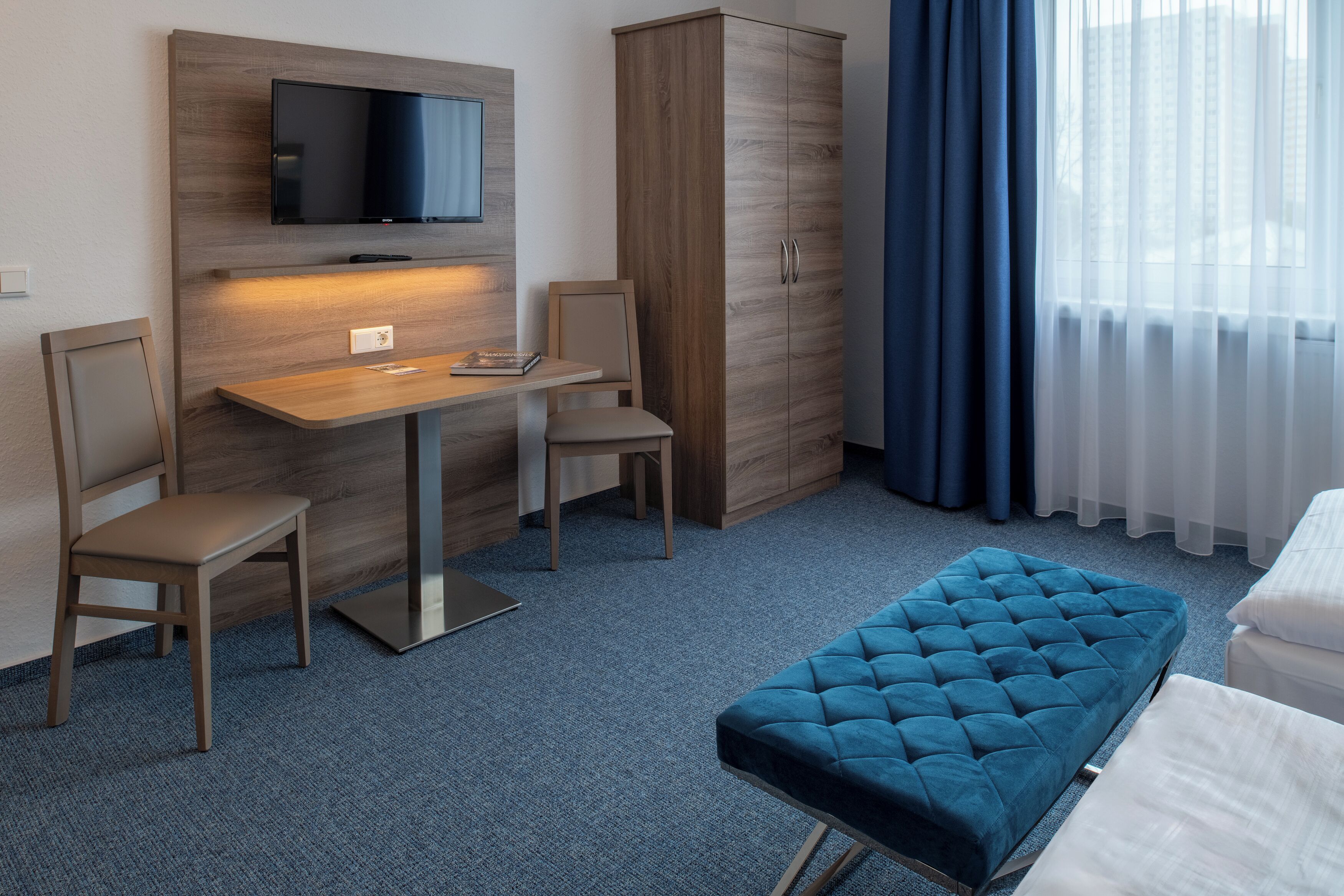 Apartamento | Espaço de trabalho para notebook, ferros/tábuas de passar roupa