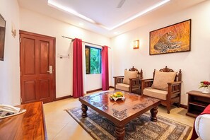 Superior Room | Individually decorated, individually furnished, desk, laptop workspace - PrideInn Hotel Nyali (Mombasa)