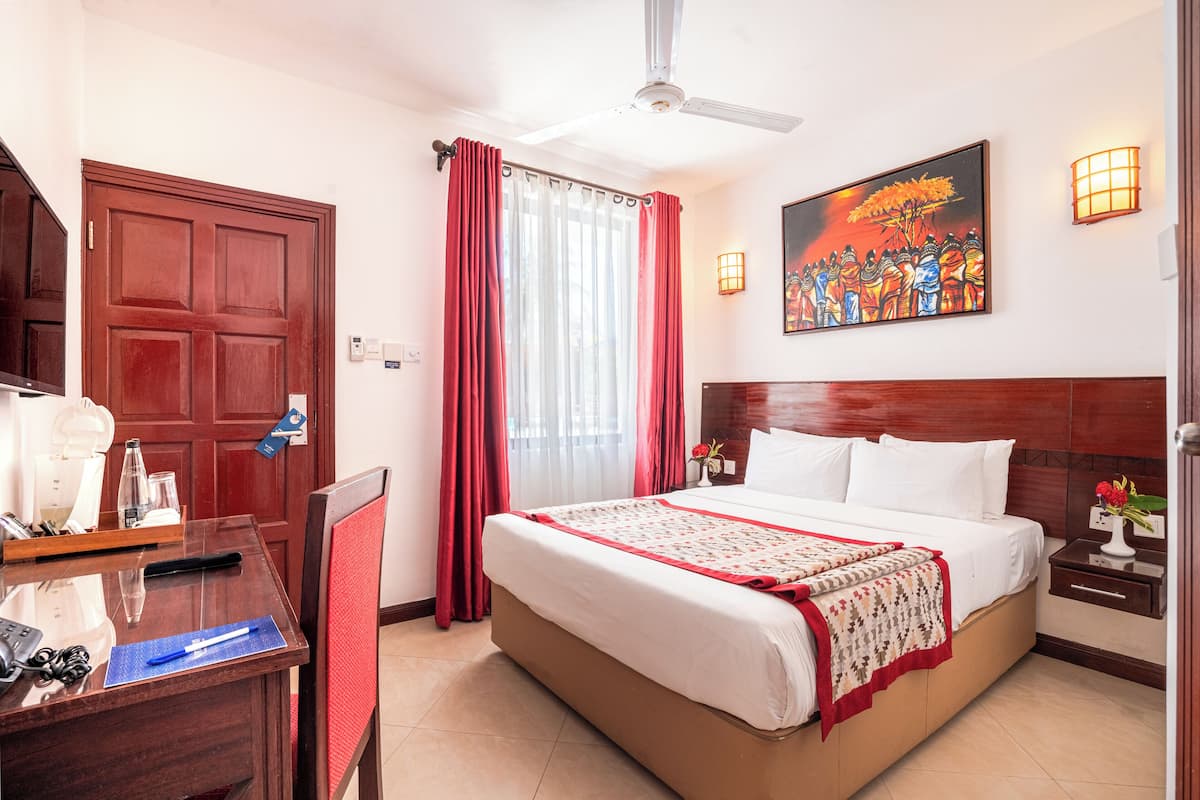 Standard Double Room | Individually decorated, individually furnished, desk, laptop workspace