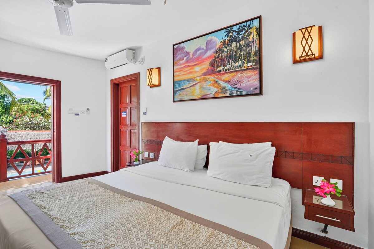 Superior Room | Desk, laptop workspace, soundproofing, free WiFi