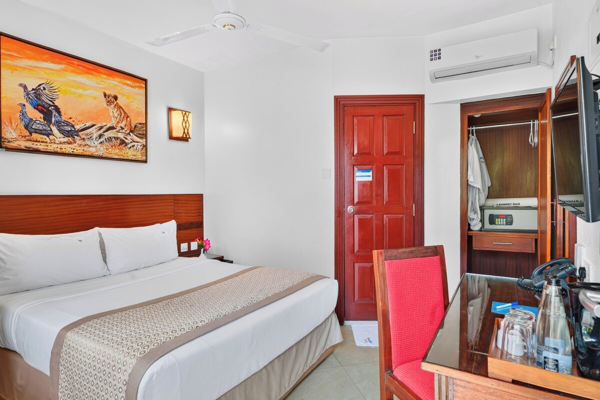 Standard Double Room | Desk, laptop workspace, soundproofing, free WiFi
