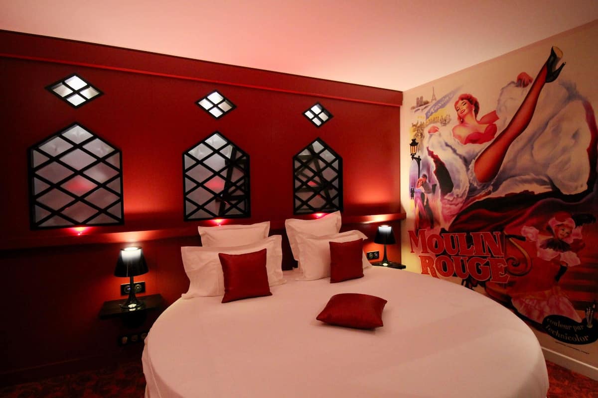 Sengetøy i egyptisk bomull, sengetøy av topp kvalitet og minibar