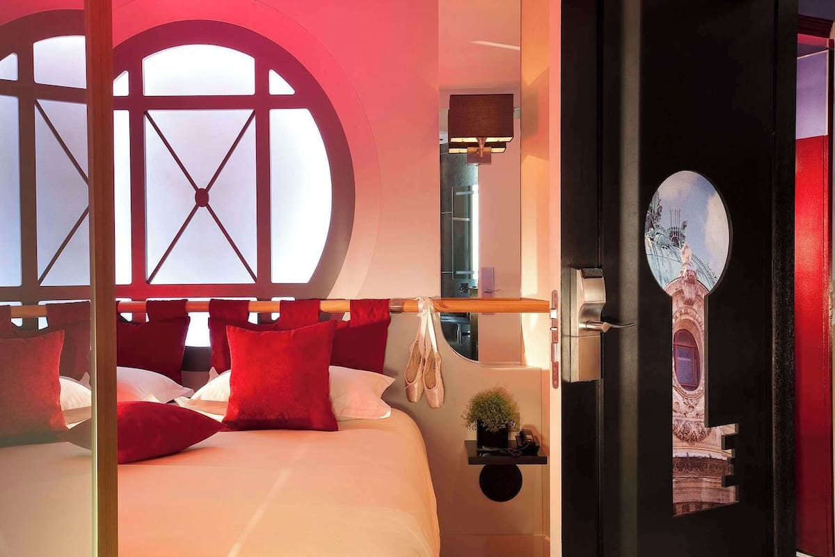Sábanas de algodón egipcio, ropa de cama de alta calidad y minibar