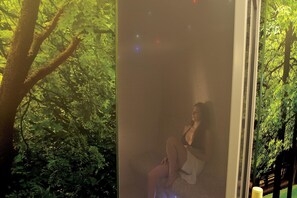 Couples treatment room(s), sauna, hot tub, steam room, body treatments - Secret de Paris - Hotel & Spa (Paris)