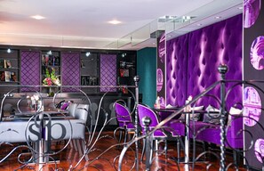 Tägliches Frühstücksbuffet (20 EUR pro Person)