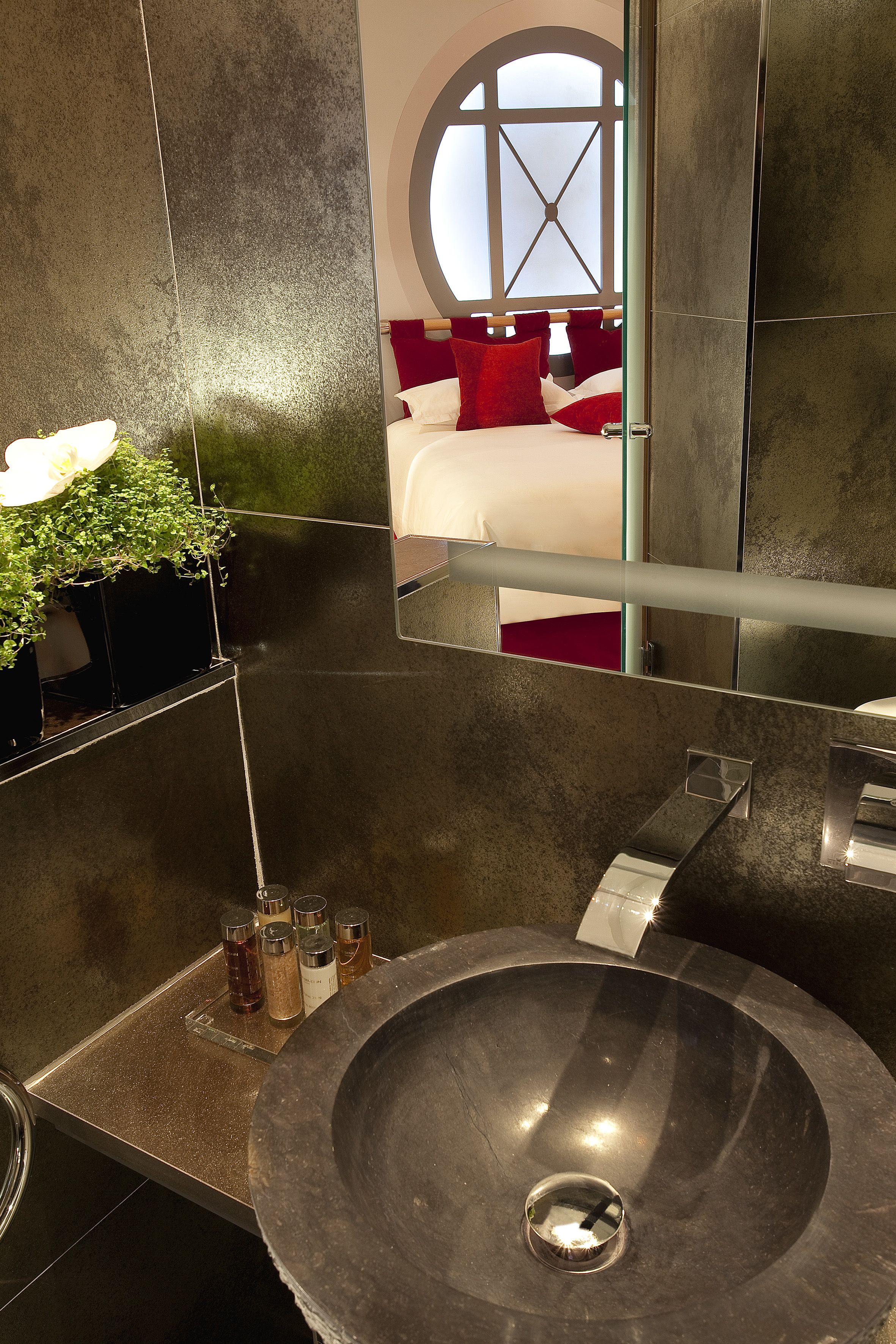 double room opéra garnier with jacuzzi for 2 | bathroom | combined shower/bathtub, jetted bath, rainfall showerhead
