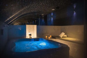 Espace de soins pour les couples, sauna, bain à remous, hammam, hammam