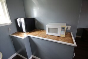 Fridge, microwave