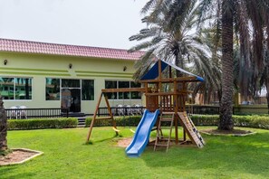 พื้นที่เล่นสำหรับเด็ก