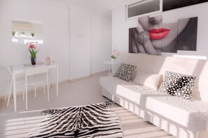 2 bedrooms, memory foam beds, in-room safe, individually decorated - My Pretty Payma (Benidorm)
