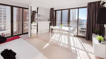 2 chambres, matelas mémoire de forme, coffres-forts dans les chambres