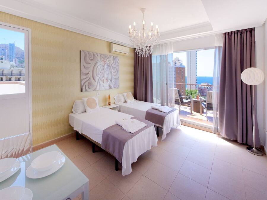 2 habitaciones y colchones con efecto memoria