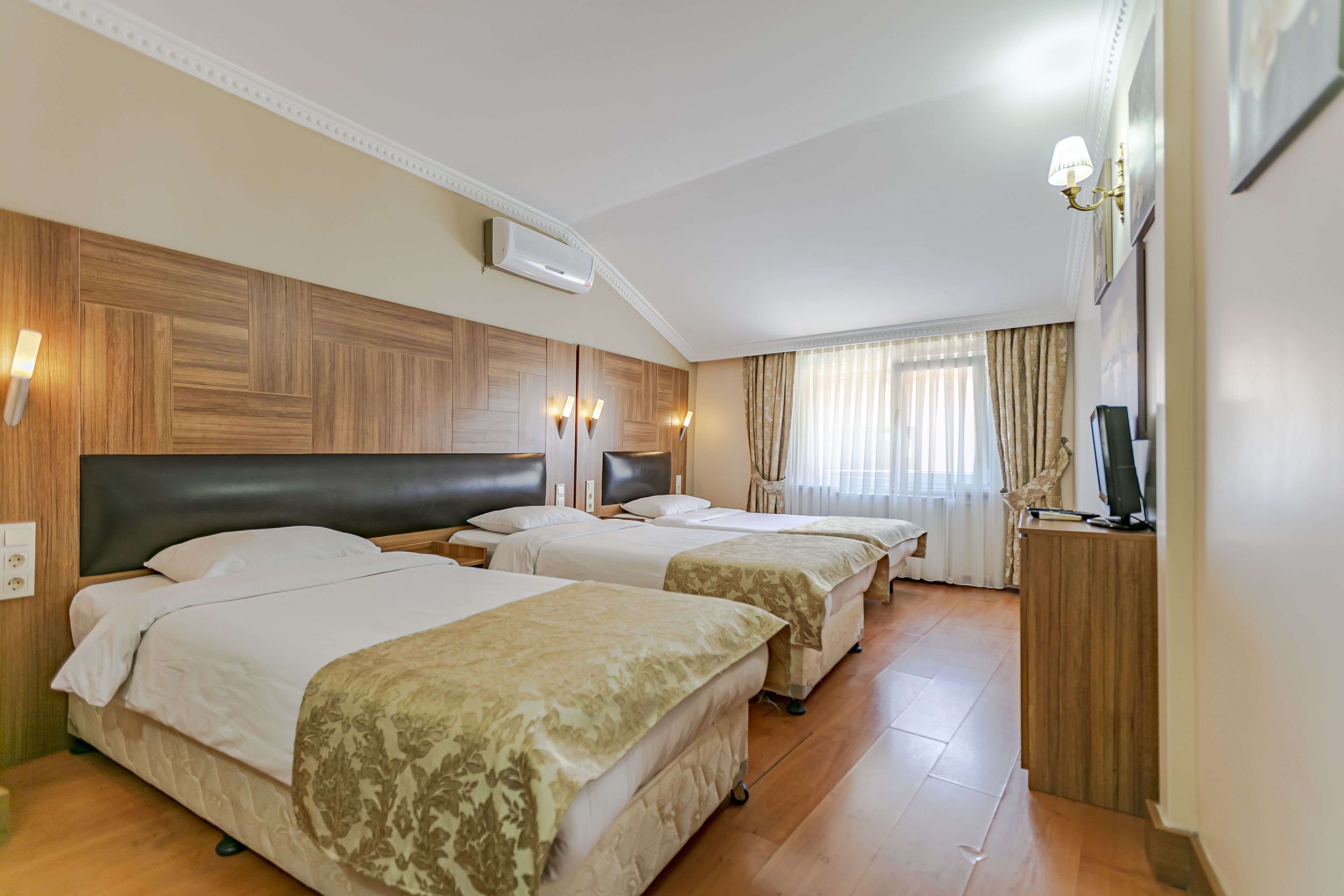 Family Room, 3 Bedrooms | 1 bedroom, minibar, in-room safe, desk