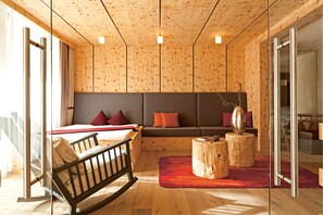 Hypo-allergenic bedding, minibar, in-room safe, desk - Bergland Design- und Wellnesshotel (Soelden)