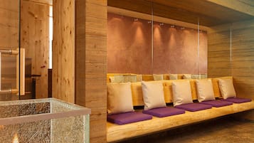 Couples treatment room(s), hot tub, Turkish bath/hammam, body treatments