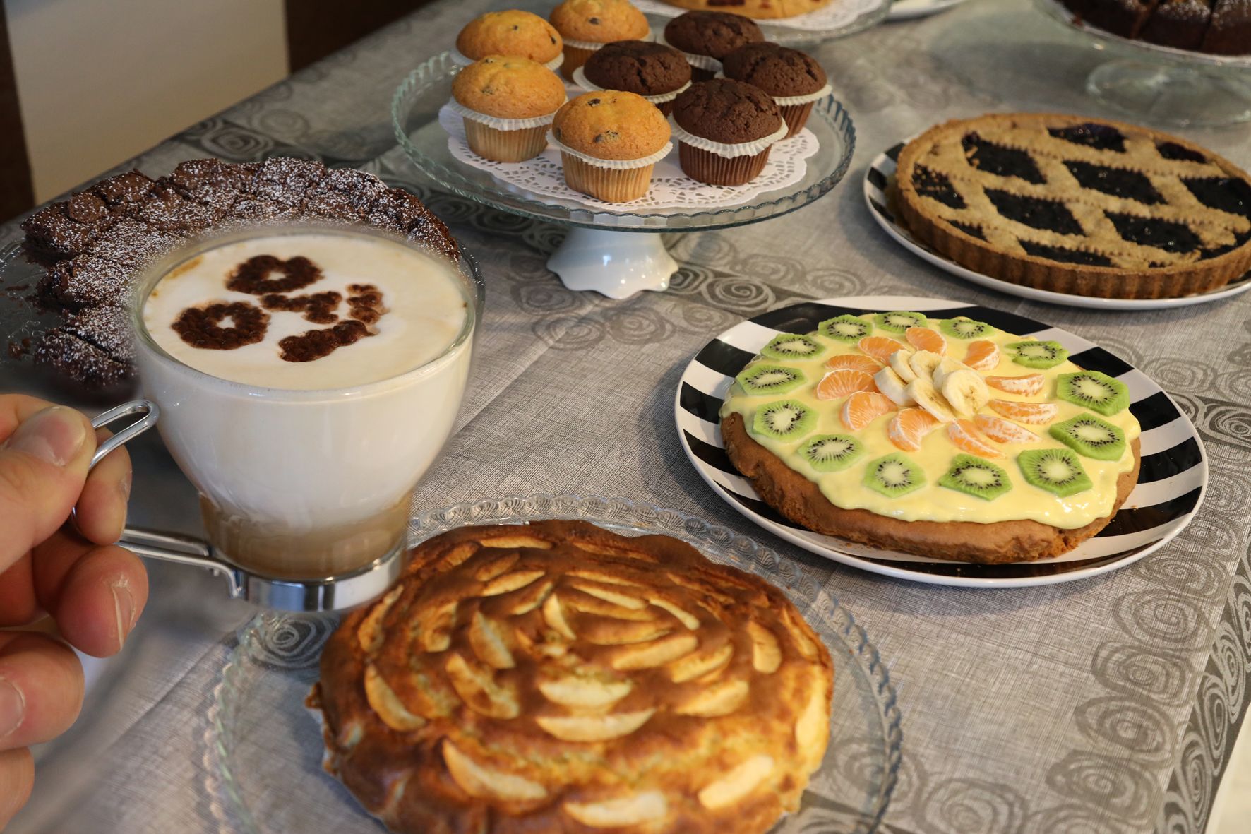 free buffet breakfast