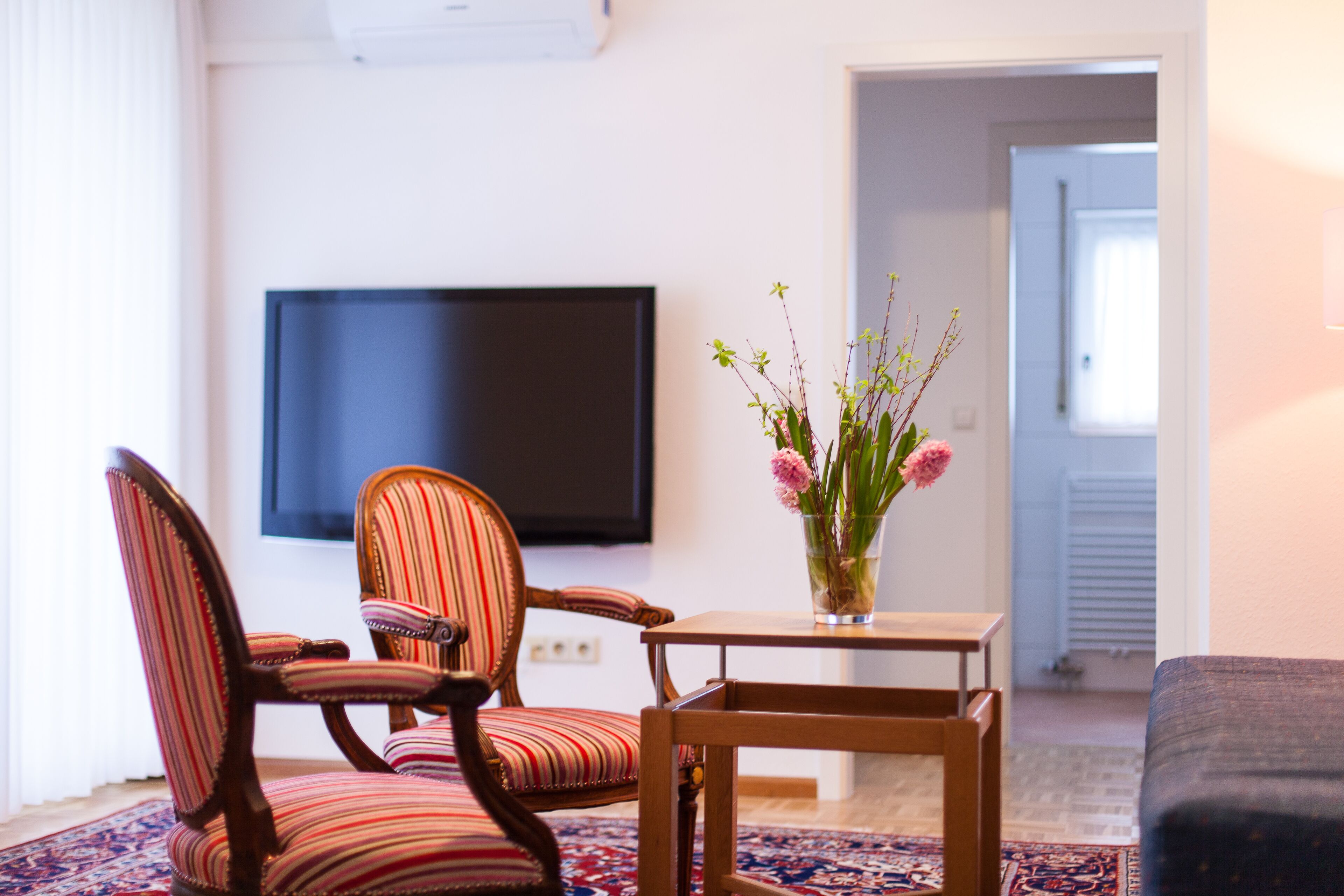 family room, 2 bedrooms, non smoking | premium bedding, desk, blackout curtains, iron/ironing board