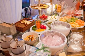 Tägliches inbegriffenes Frühstücksbuffet