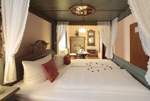 Habitación doble | Escritorio, sistema de insonorización, tabla de planchar con plancha