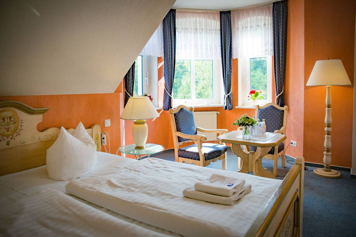 Honeymoon Double Room, Bathtub | Desk, iron/ironing board (on request), cribs (surcharge), WiFi (free)