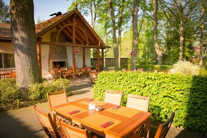 Dinner and brunch served, alfresco dining  - Hotel Waldschlösschen (Kyritz)