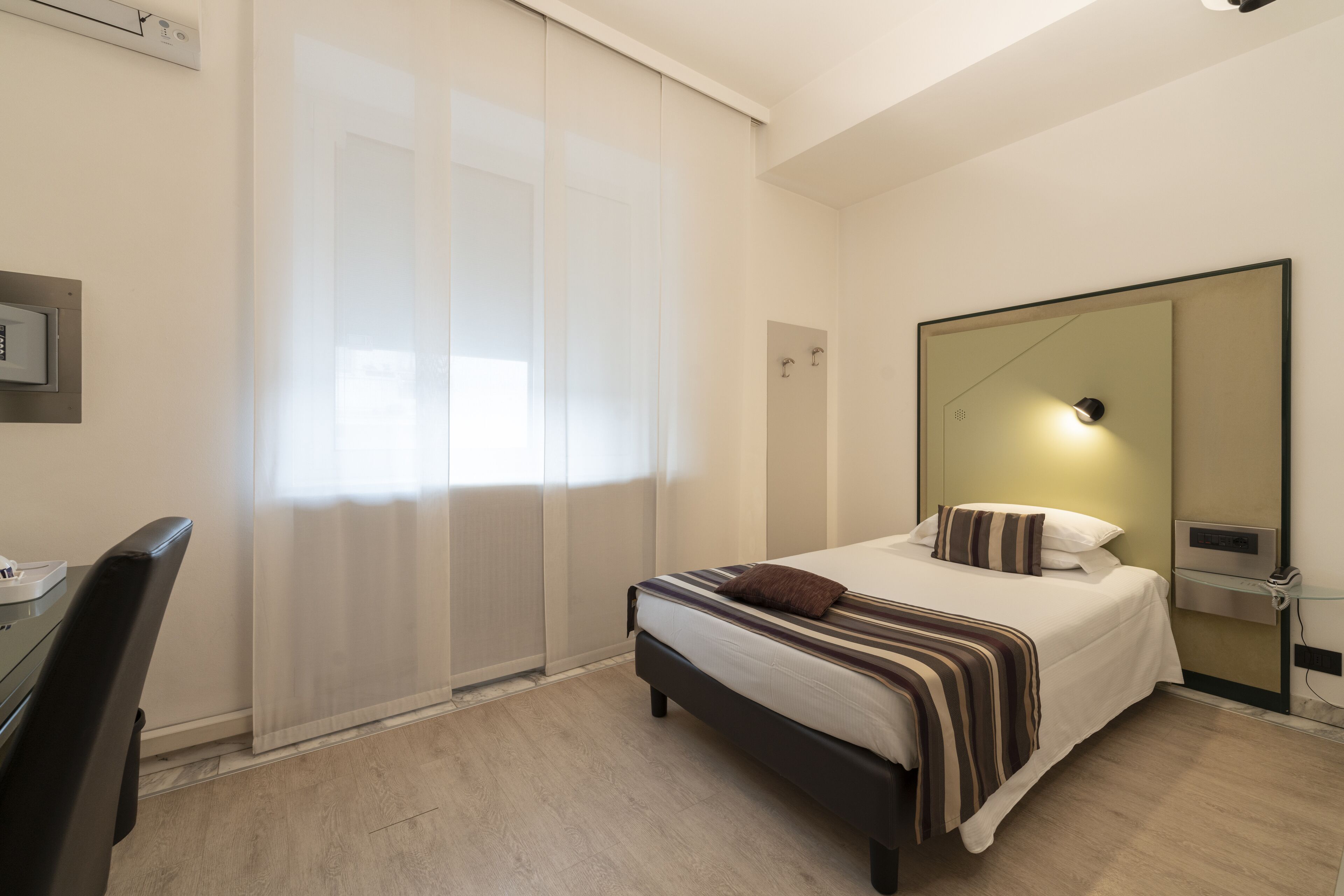Minibar, in-room safe, desk, soundproofing