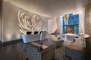 Lobby lounge - The Canyon Suites at The Phoenician, Luxury Collection (Scottsdale)