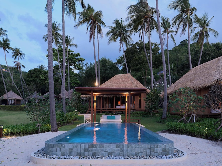 Castaway Beach Fron Pool Villa 1 Bedroom | Frigobar, cofres nos quartos, individualmente decorados