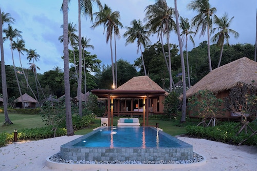 Haadtien Beach Resort